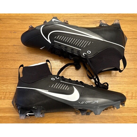 Mens Size 10.5 Nike Vapor Edge Pro 360 2 Black White Football Cleats FN7759-001